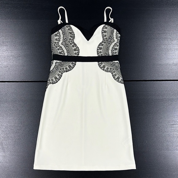 Fancy Paris White and Black Lace Detail Strapless Dress - S - Picture 3 of 10